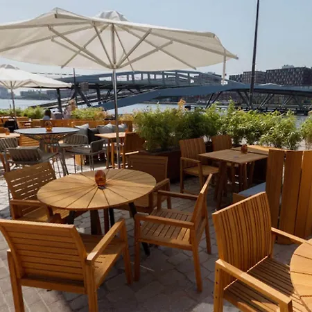 자카르타 호텔 암스테르담