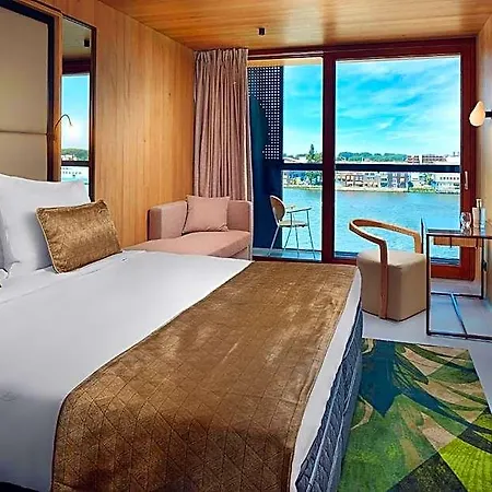 Jakarta Hotel 4*