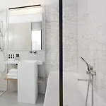Jakarta 4*